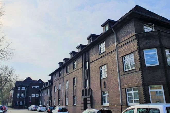 10 Eigentumswohnungen mit eigenem Gartenanteil in Sterkrade Mitte als "Paket" !