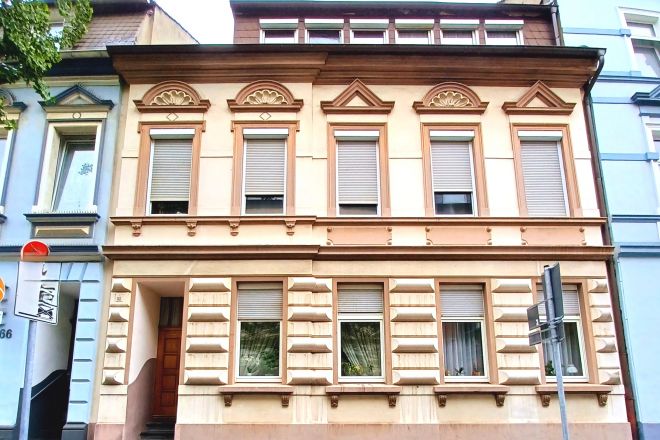 Charmantes Dreifamilienhaus in der Oberhausener-Altstadt - Kapitalanlage mit Potenzial!