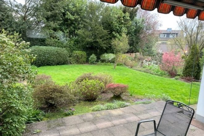 Gepflegte Doppelhaushälfte mit schönem Garten in Essen-Bredeney !