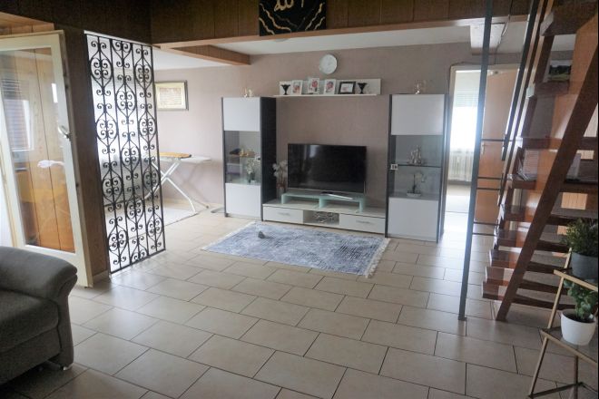 Großzügige Maisonettewohnung mit Garage in Oberhausen-Bermensfeld zu verkaufen!