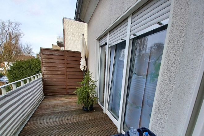 Hervorragende 3,5 Zimmer Wohnung Mit großem Balkon und Blick ins Grüne in zentraler Lage von Oberhausen Alsfeld!
