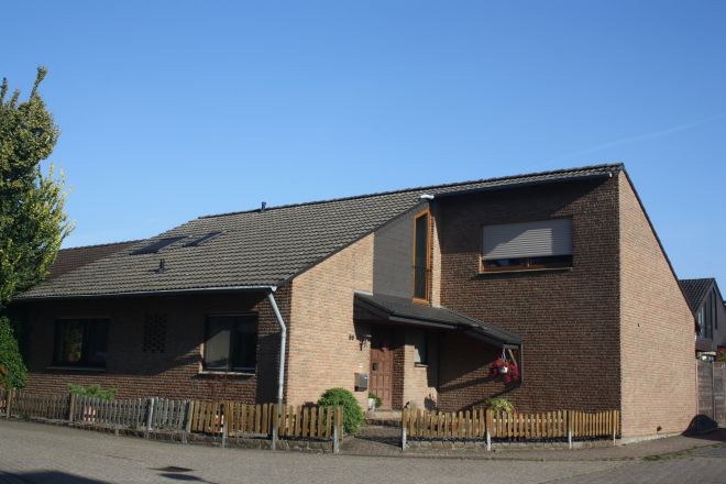 Einfamilienhaus für die große Familie mit Blick ins Grüne!